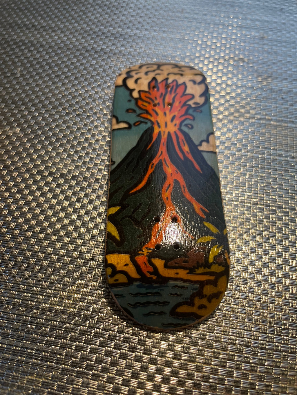 Graphic deck - Volcano 1