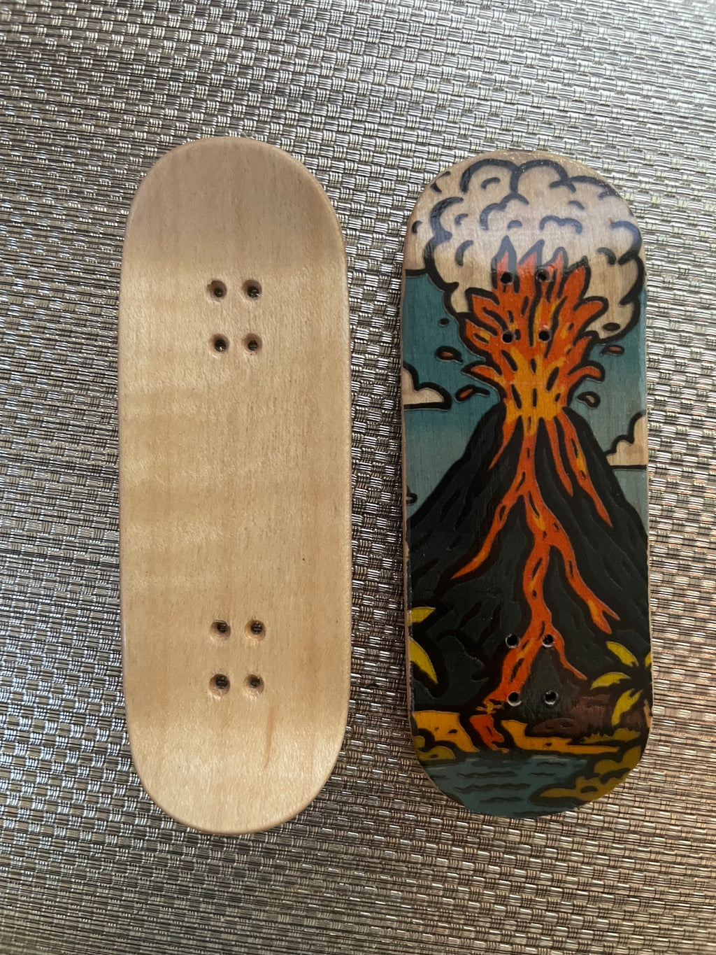 Graphic deck - Volcano 1