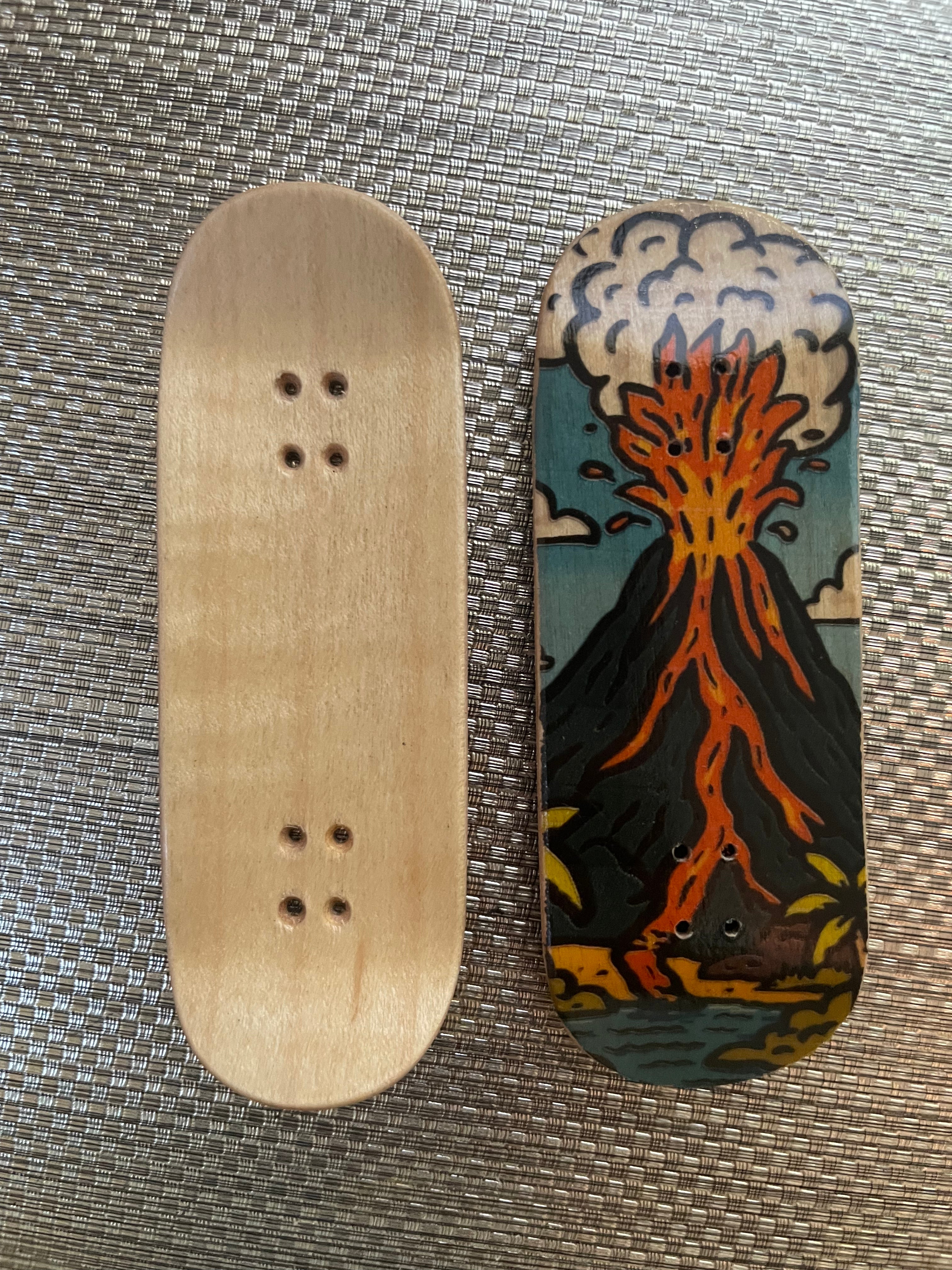 Graphic deck - Volcano 1