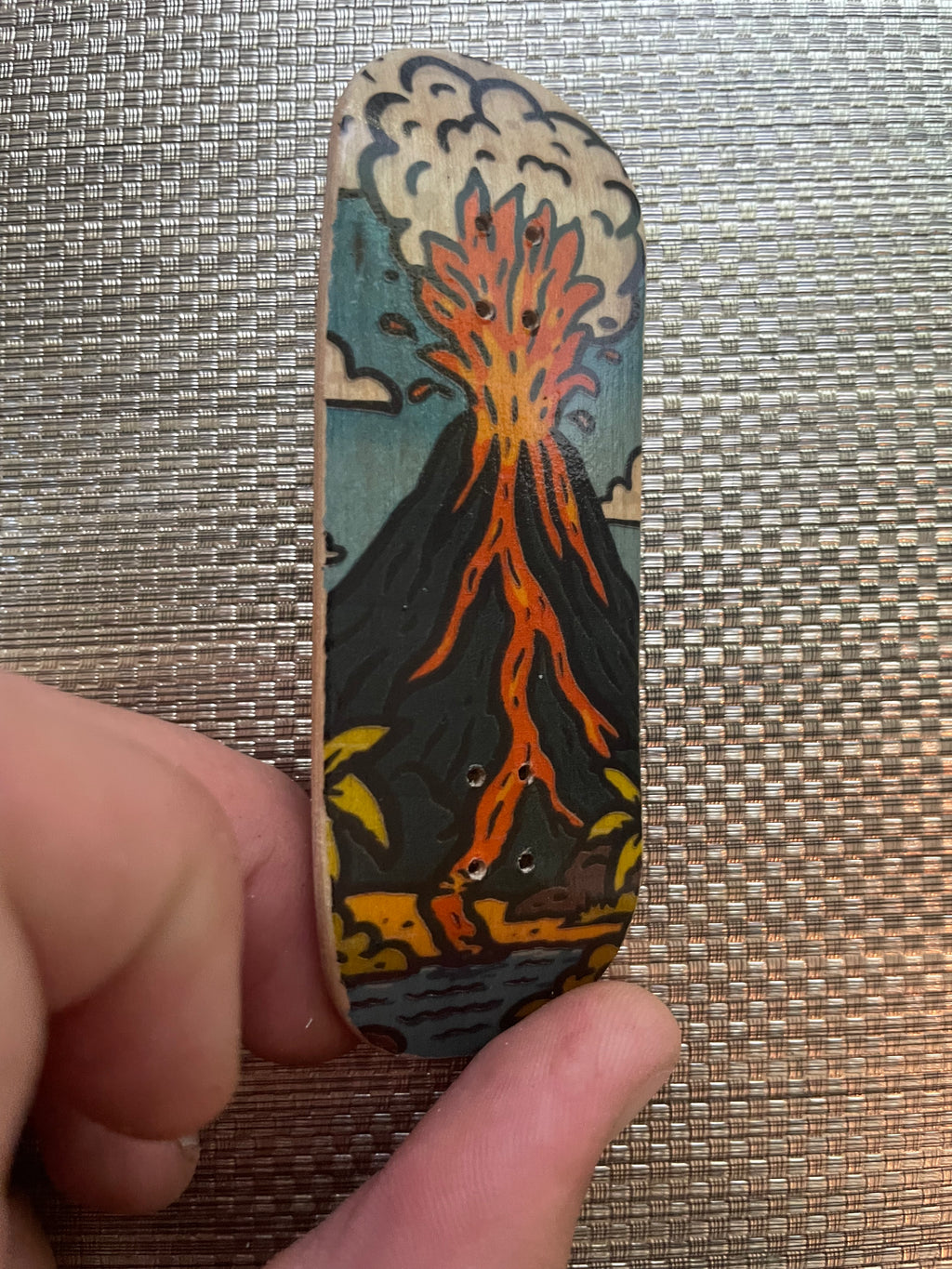 Graphic deck - Volcano 1
