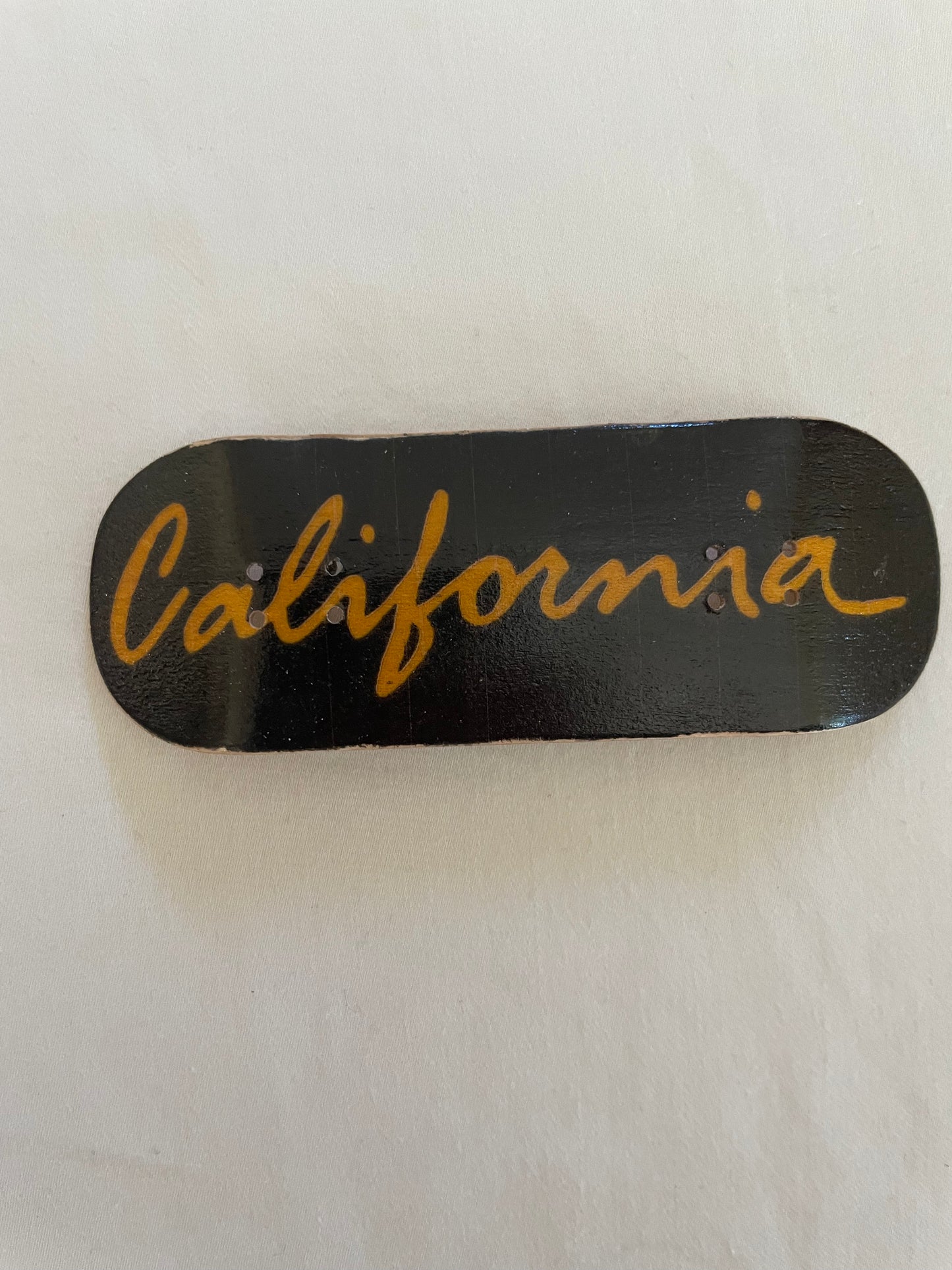 Graphic deck - Cursive California (Black & Yellow)